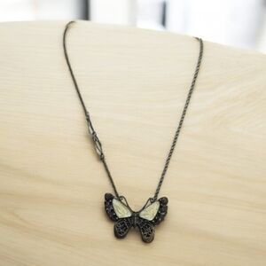 Elegant Bronze Butterfly Pendant Necklace – Vintage Charm